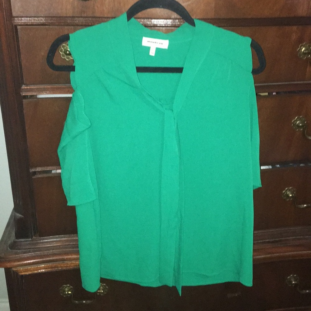 Cold shoulder monteau blouse